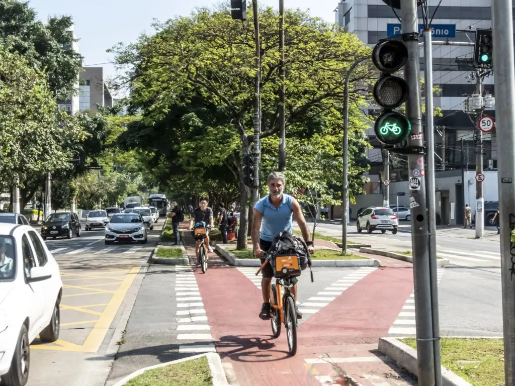 Cyclis business urban bicycle lane